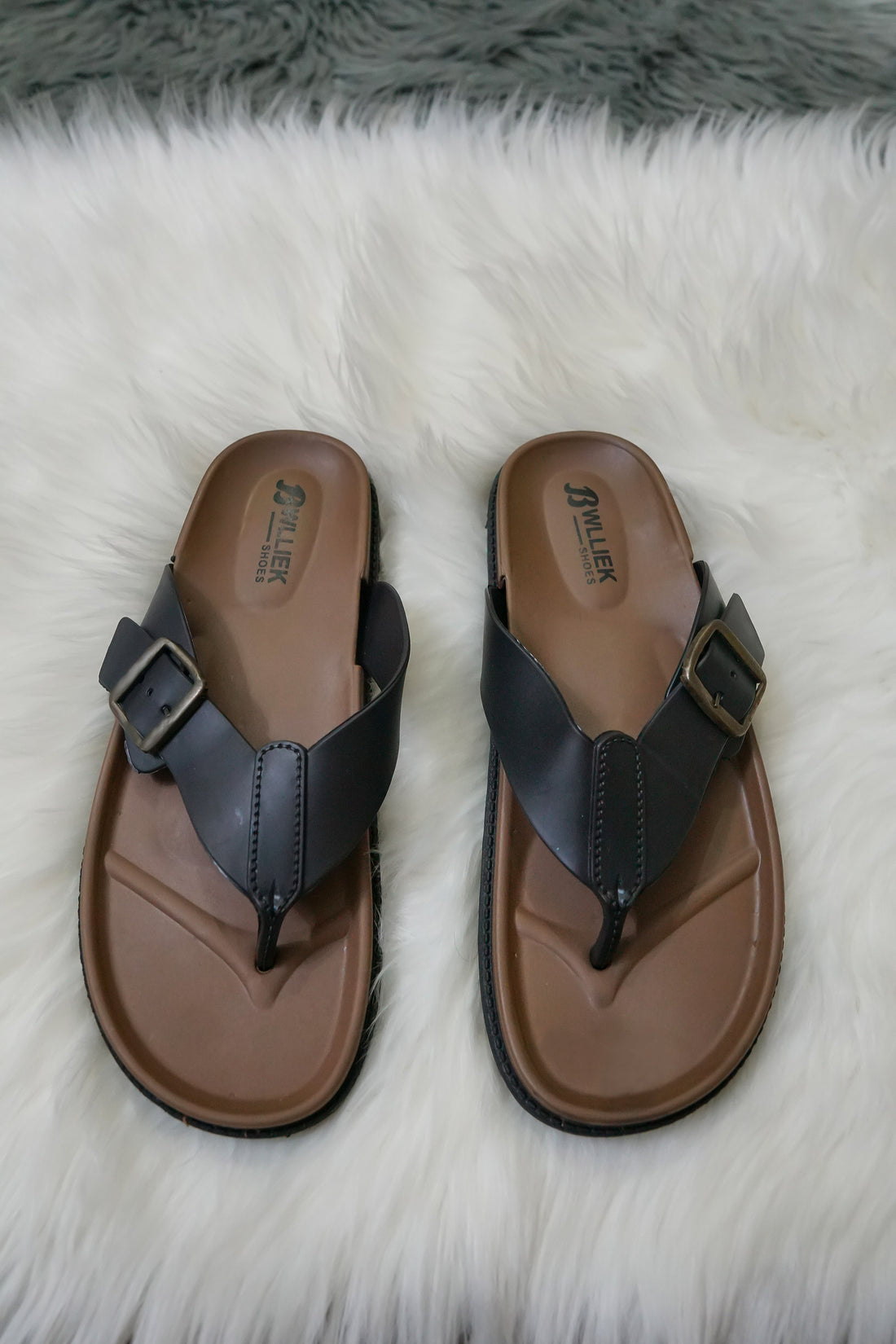 TURKISH-STYLE SLIDES ESSENTIALS BY STEEP LAAY
